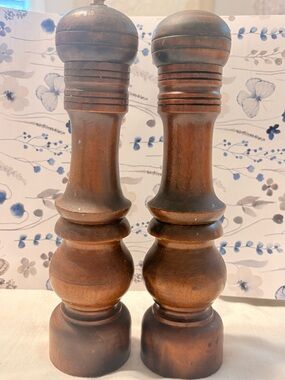 Vintage 1970’s wooden salt and pepper grinder mill 11” dark wood kitchen decor